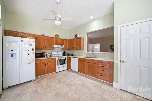 12209 Woodbend Drive, Matthews, NC 28105