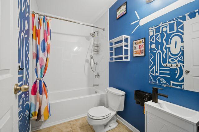 766 Michigan Avenue, South Elgin, IL 60177