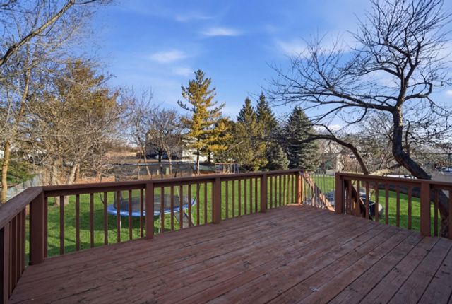 766 Michigan Avenue, South Elgin, IL 60177