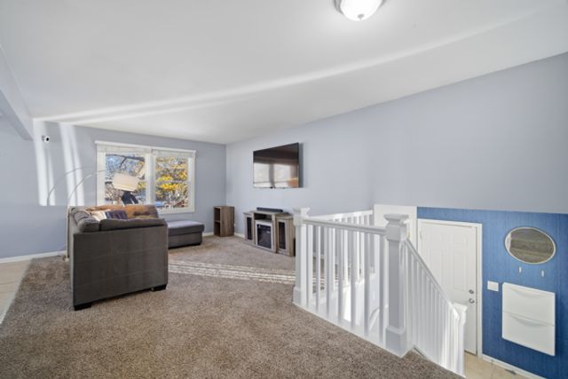 766 Michigan Avenue, South Elgin, IL 60177