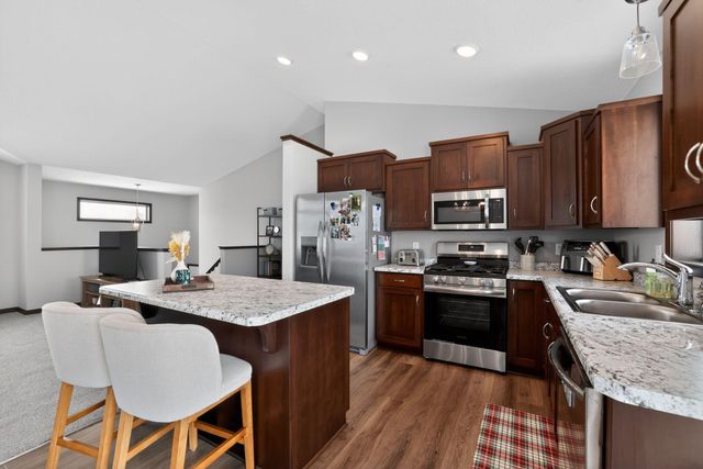 751 South Street, Paynesville, MN 56362