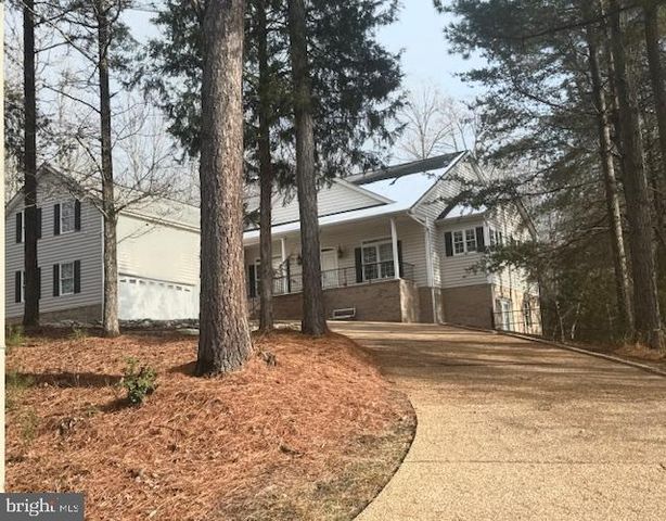 100 LAKEWOOD DR, Williamsburg, VA 23185