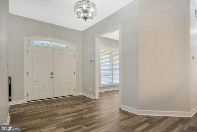 100 LAKEWOOD DR, Williamsburg, VA 23185