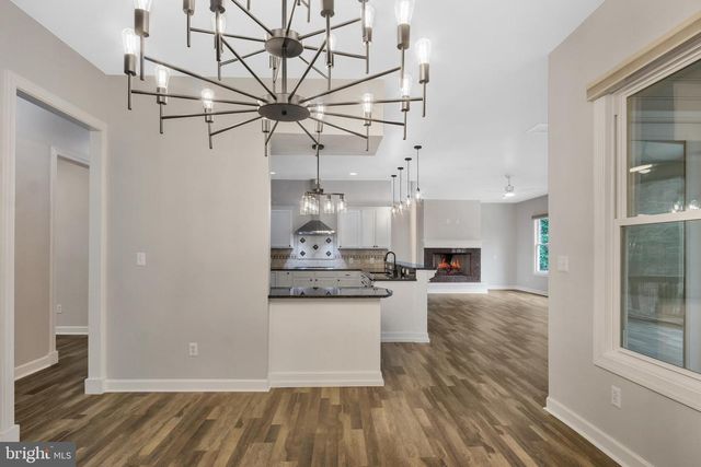 100 LAKEWOOD DR, Williamsburg, VA 23185