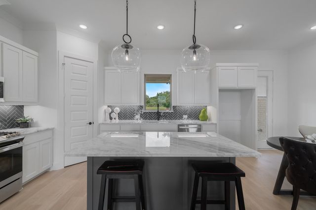 320 Monument Place, Reno, TX 76020
