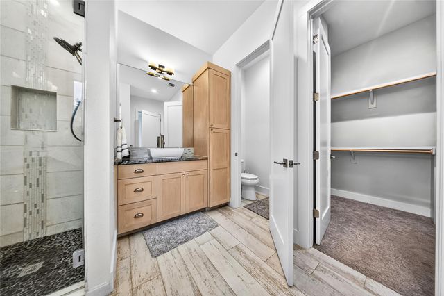 21002 Brewer LN, Lago Vista, TX 78645