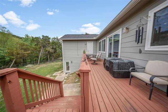 21002 Brewer LN, Lago Vista, TX 78645