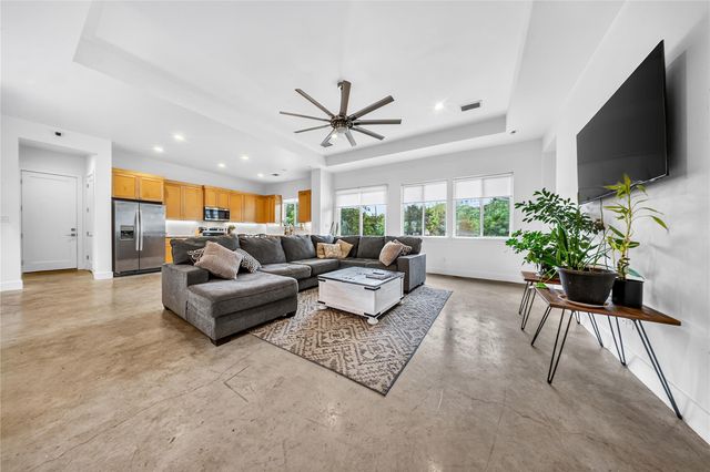 21002 Brewer LN, Lago Vista, TX 78645