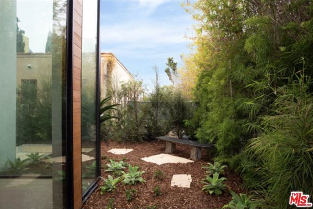 1033 Grant Street, Santa Monica, CA 90405