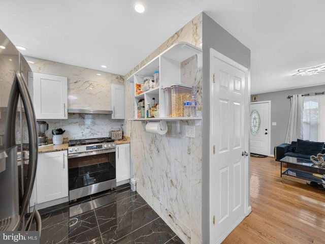 111 PEPPER MILL DR, Capitol Heights, MD 20743