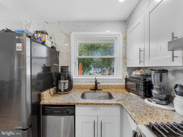 111 PEPPER MILL DR, Capitol Heights, MD 20743