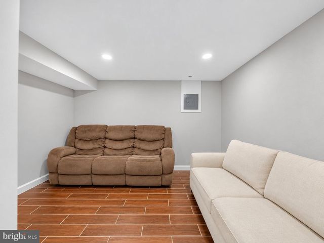 111 PEPPER MILL DR, Capitol Heights, MD 20743