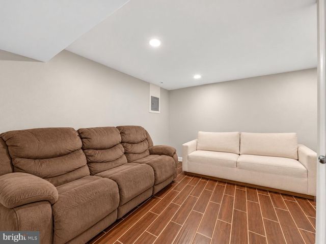 111 PEPPER MILL DR, Capitol Heights, MD 20743
