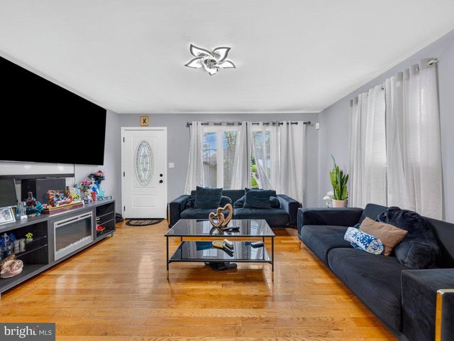 111 PEPPER MILL DR, Capitol Heights, MD 20743