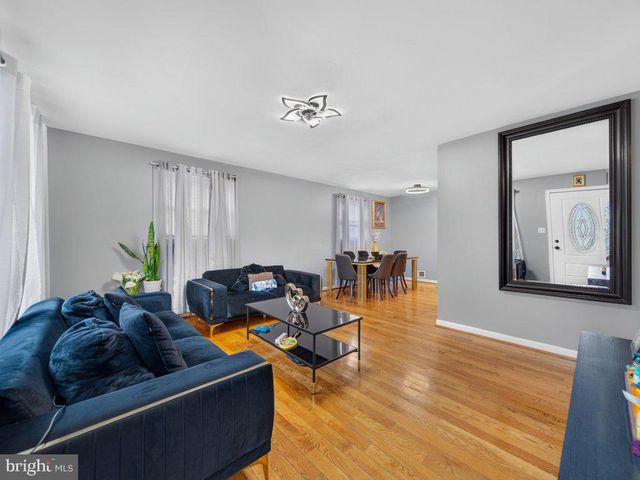 111 PEPPER MILL DR, Capitol Heights, MD 20743