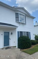 3814 Sterling Pointe Drive H6, Winterville, NC 28590