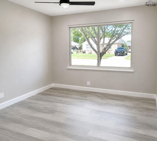 1923 HINES BOULEVARD, Wichita Falls, TX 76301