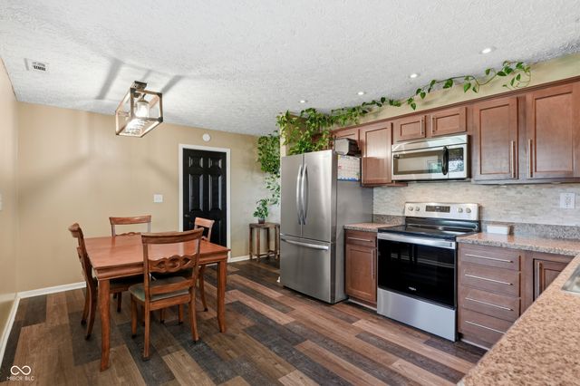 1254 Cherryfield Lane, Greenwood, IN 46142