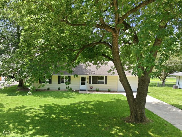 1254 Cherryfield Lane, Greenwood, IN 46142