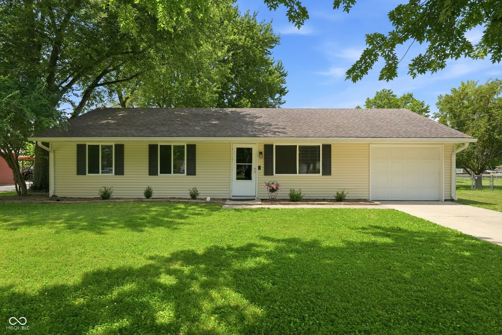1254 Cherryfield Lane, Greenwood, IN 46142