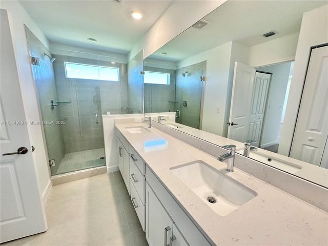 19689 Whispering Creek Rd, Loxahatchee, FL 33470