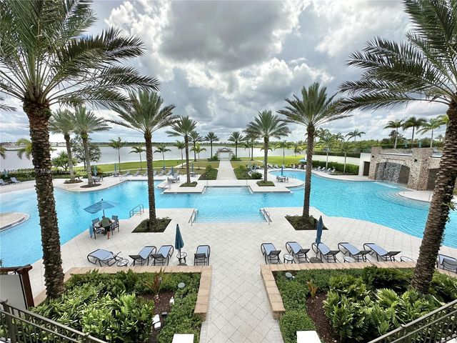 19689 Whispering Creek Rd, Loxahatchee, FL 33470