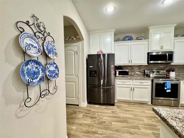 42 Trail Lake, Trinity, TX 75862