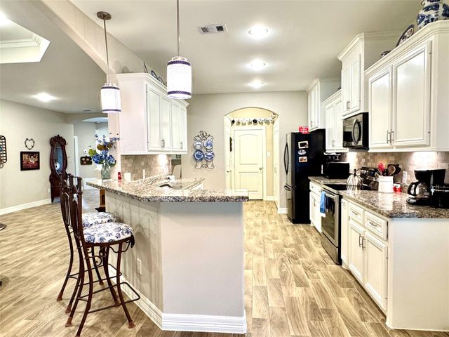 42 Trail Lake, Trinity, TX 75862