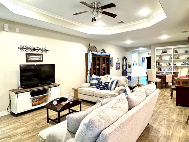 42 Trail Lake, Trinity, TX 75862