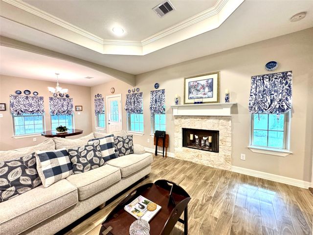 42 Trail Lake, Trinity, TX 75862