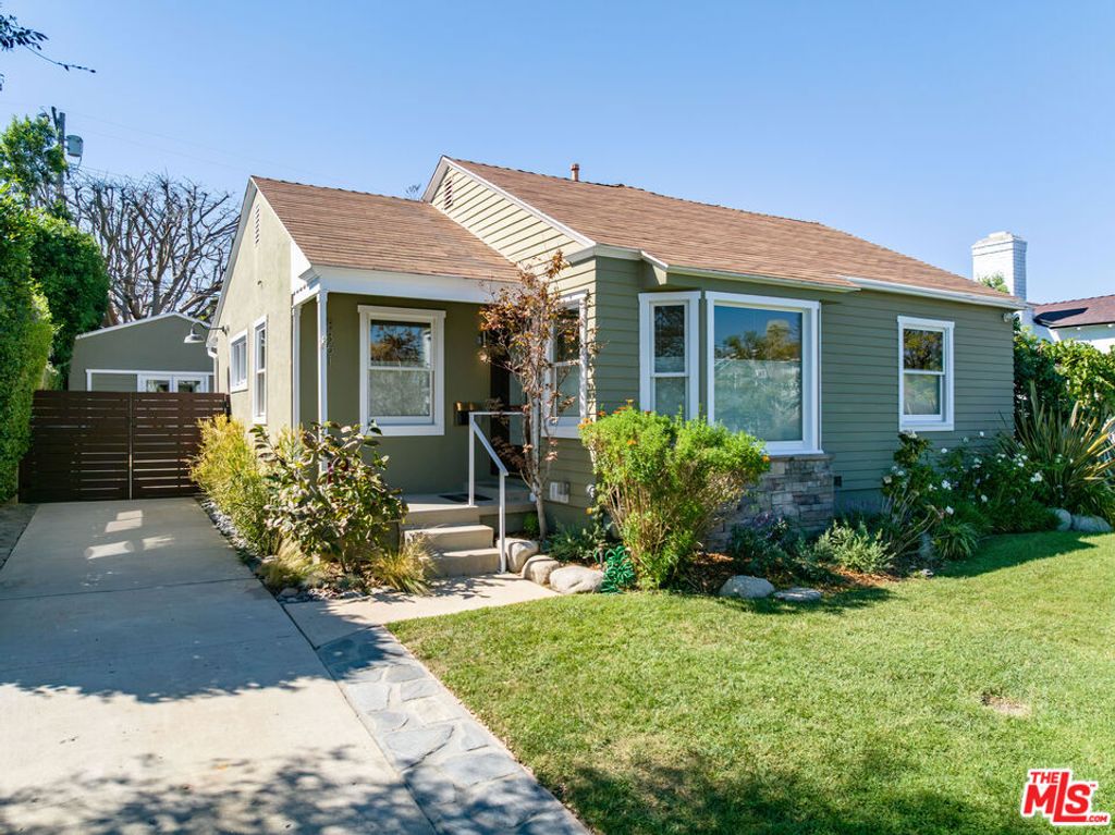 8361 Westlawn Avenue, Los Angeles, CA 90045 — photo 4