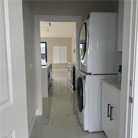 2805 24th ST W, Lehigh Acres, FL 33971