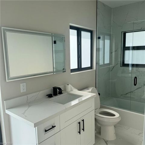 2805 24th ST W, Lehigh Acres, FL 33971