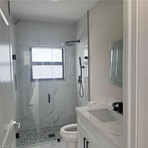 2805 24th ST W, Lehigh Acres, FL 33971