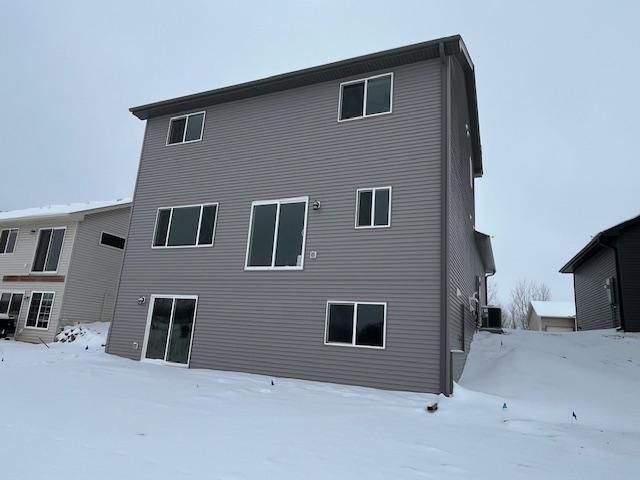 977 45th Avenue NE, Saint Cloud, MN 56304