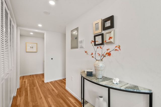 231 Coolidge Ave 405, Watertown, MA 02472