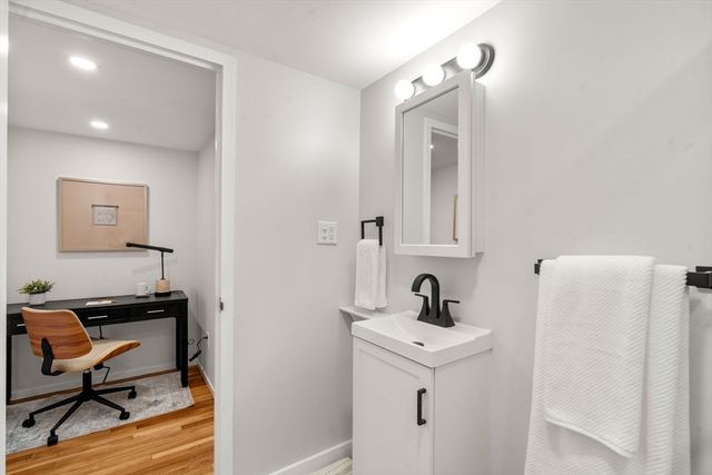 231 Coolidge Ave 405, Watertown, MA 02472