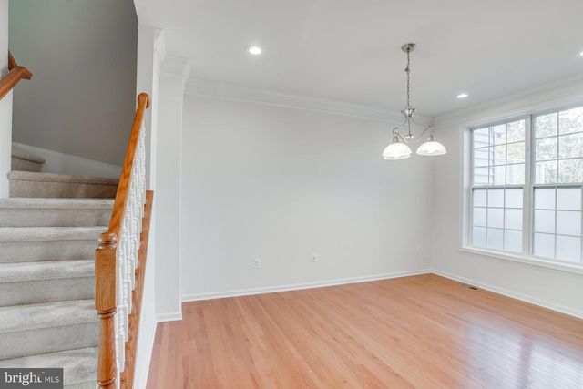 43289 MITCHAM SQ, Ashburn, VA 20148