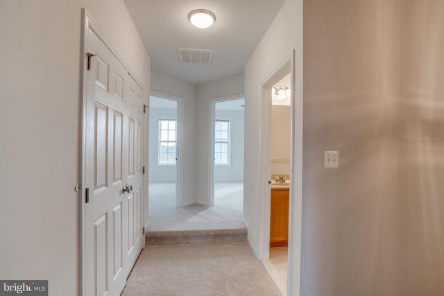 43289 MITCHAM SQ, Ashburn, VA 20148