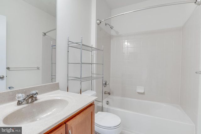 43289 MITCHAM SQ, Ashburn, VA 20148