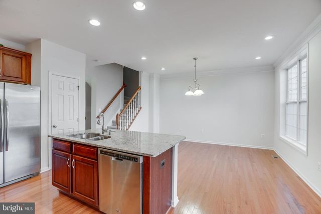 43289 MITCHAM SQ, Ashburn, VA 20148