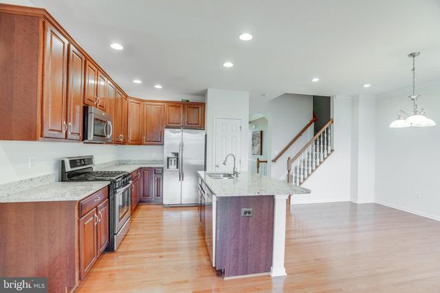 43289 MITCHAM SQ, Ashburn, VA 20148