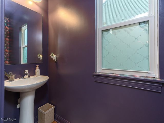 3704 Kenway Boulevard, Uniontown, OH 44685