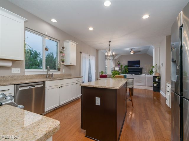 3704 Kenway Boulevard, Uniontown, OH 44685