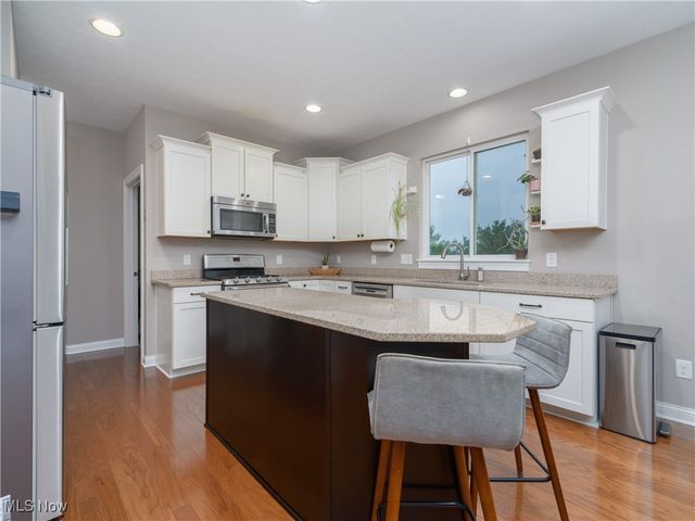 3704 Kenway Boulevard, Uniontown, OH 44685