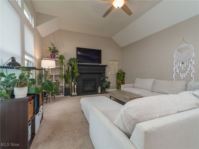 3704 Kenway Boulevard, Uniontown, OH 44685