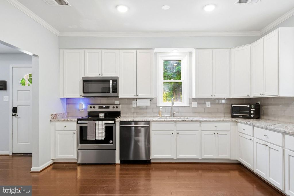 10560 S FAULKNER RD, Faulkner, MD 20632