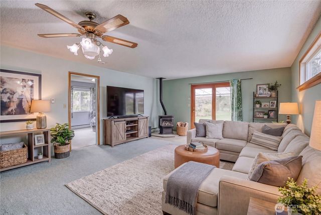 5906 Central Park Drive, Aberdeen, WA 98520