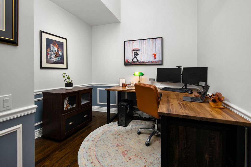 Image 13 of property listing at 4927 N DAMEN Avenue 1C, Chicago, IL 60625