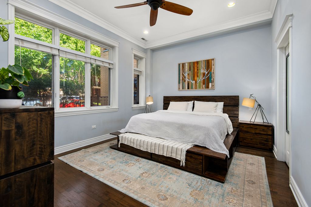 Image 9 of property listing at 4927 N DAMEN Avenue 1C, Chicago, IL 60625